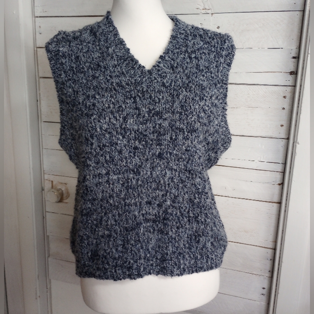 Fashion Bug Women's Sweater Vest Large Blue Cropped Knit V-Neck Pullover
